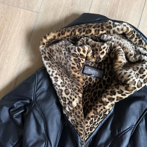 Black Leather Jacket with Leopard Print faux fur lining - 90s vintage vibe - Picture 2 of 5